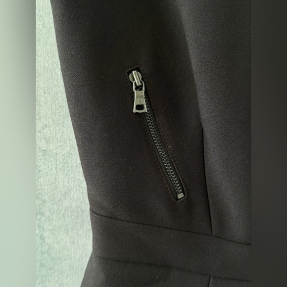 BCBGMaxAzria Black Mini Dress Size 0 or 2 sleeveless - Picture 5 of 6